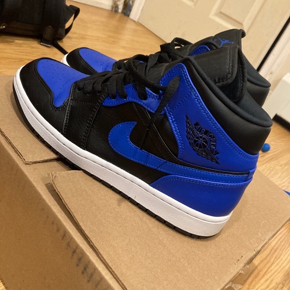 Air Jordan 1 Royal Blue - Picture 2 of 8